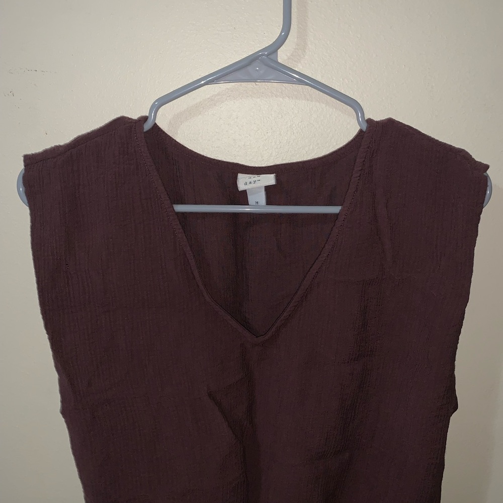 A New Day Brown Textured Sleeveless V-Neck Top | Size M